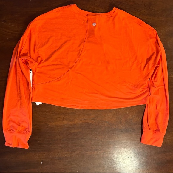 Crop Lululemon long sleeve - Picture 2 of 2